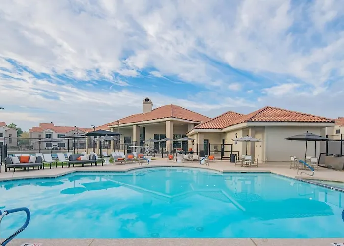 Cozy King Bed Golf Pickleball Pool Hot Tub Parking * Scottsdale