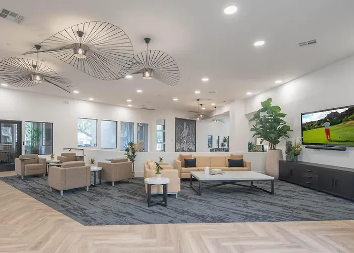 Cozy King Bed Golf Pickleball Pool Hot Tub Parking Apartament Scottsdale