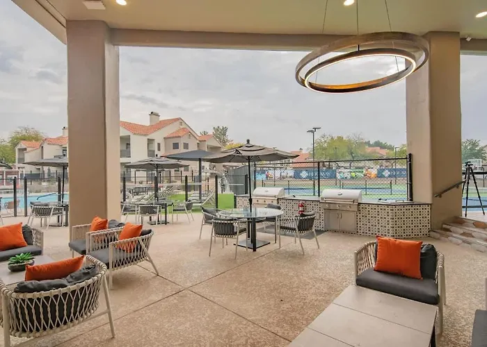 Cozy King Bed Golf Pickleball Pool Hot Tub Parking Apartamento Scottsdale