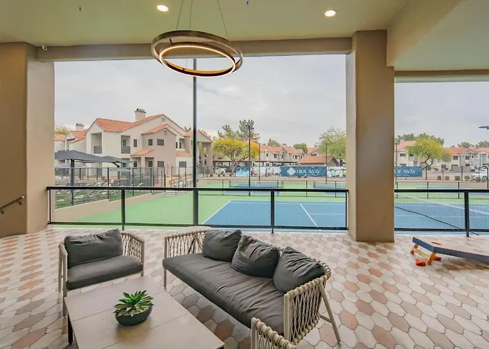 Cozy King Bed Golf Pickleball Pool Hot Tub Parking Apartament Scottsdale
