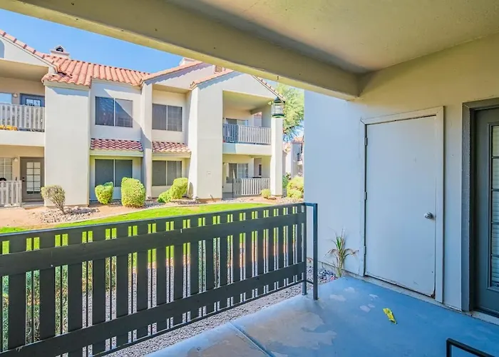 Cozy King Bed Golf Pickleball Pool Hot Tub Parking Apartament Scottsdale